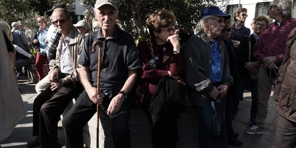 Ποιοι βγαίνουν στη σύνταξη έως το 2020 με κρυφά… μπόνους